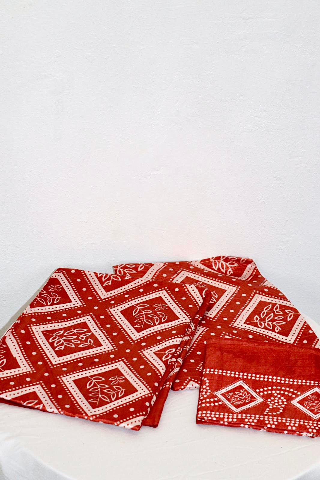 Rust & white shaash set