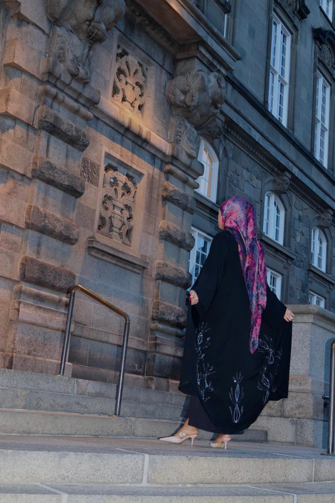 Black & Blue Pattern Abaya