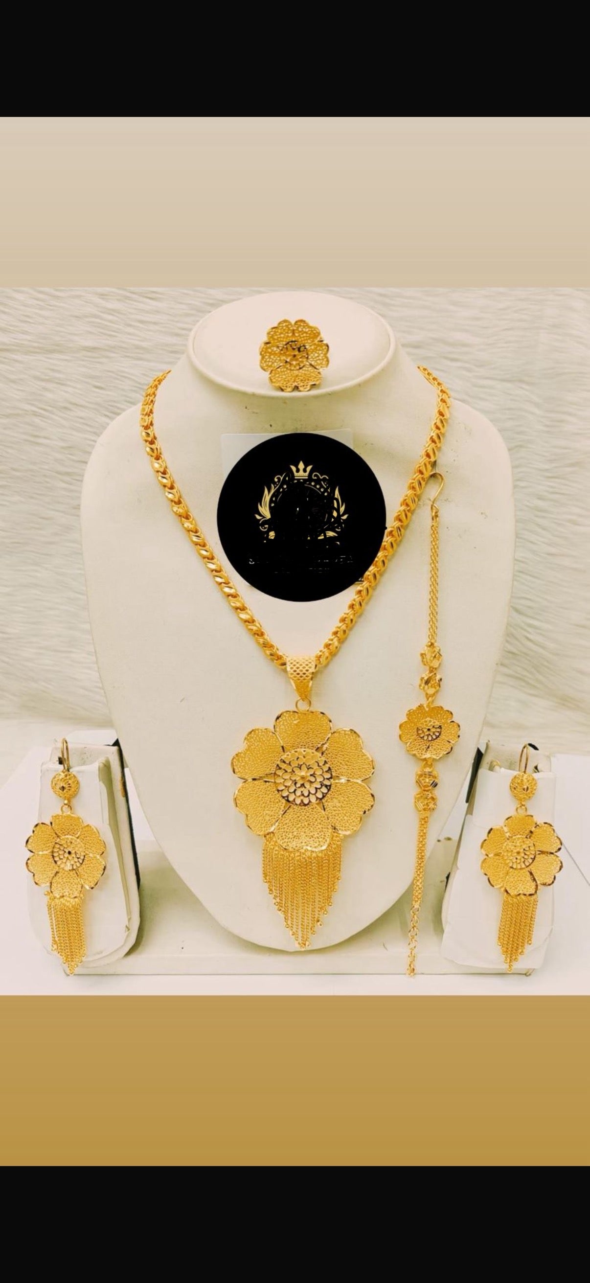 Set jewelry