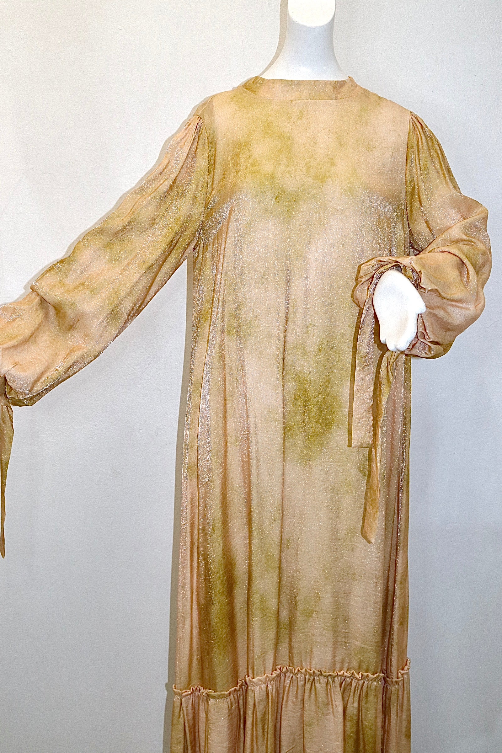 Shimmering style dress