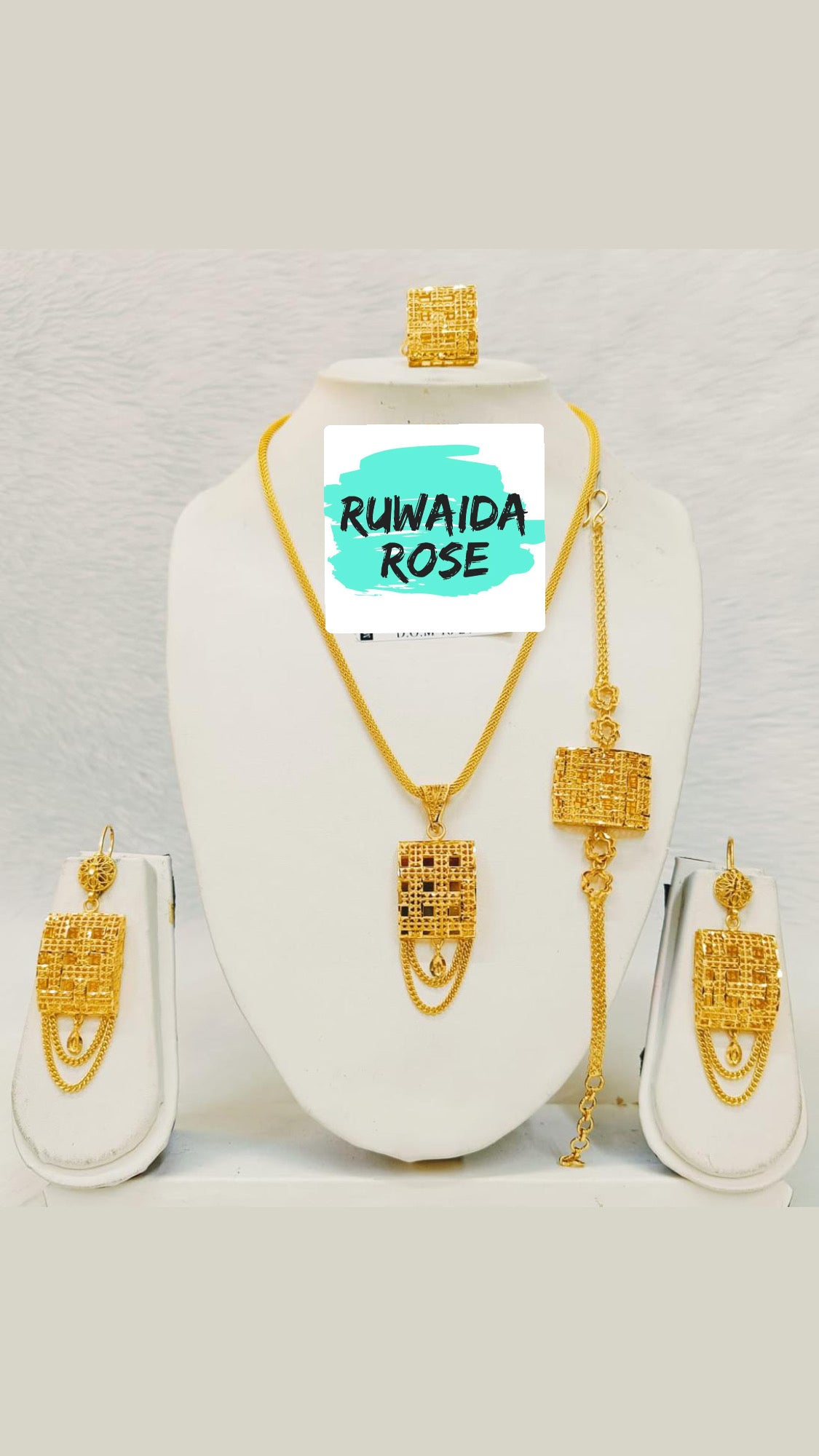 Golden square elegance