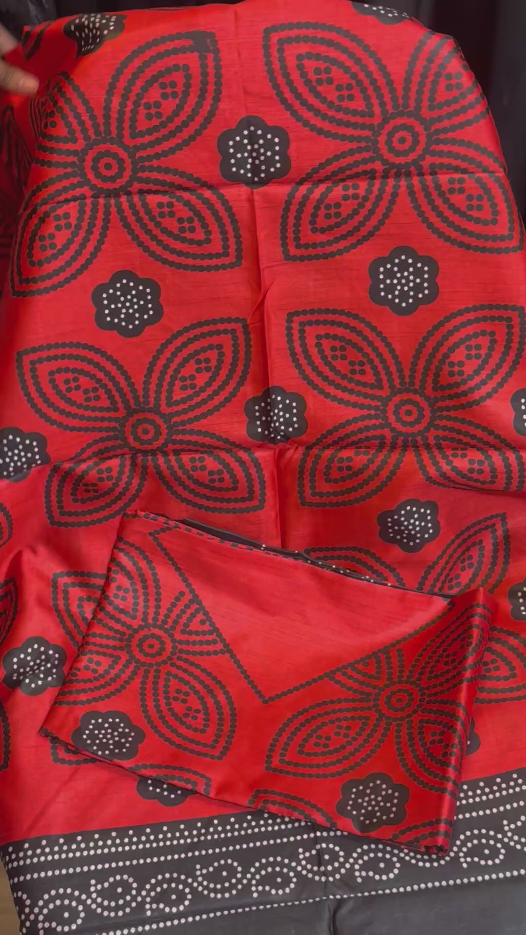 Black, white & red shaash set